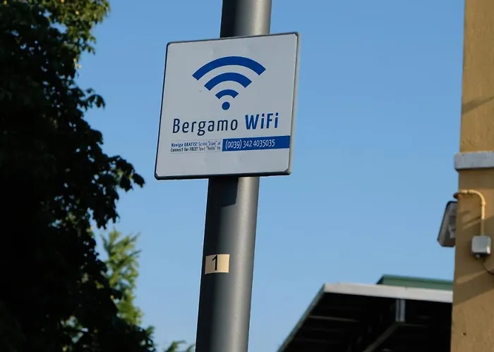 Апартаменти Nxt Station Deluxe